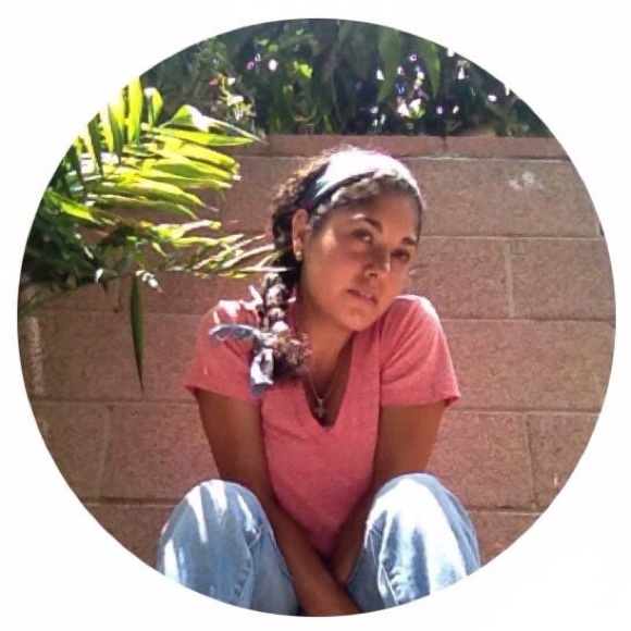 Meet your Posher, Julia - Picture 3 of 3